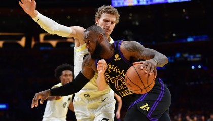 三方交易模拟：马尔卡宁联手詹姆斯&amp;amp;东契奇 湖人组建新三巨头